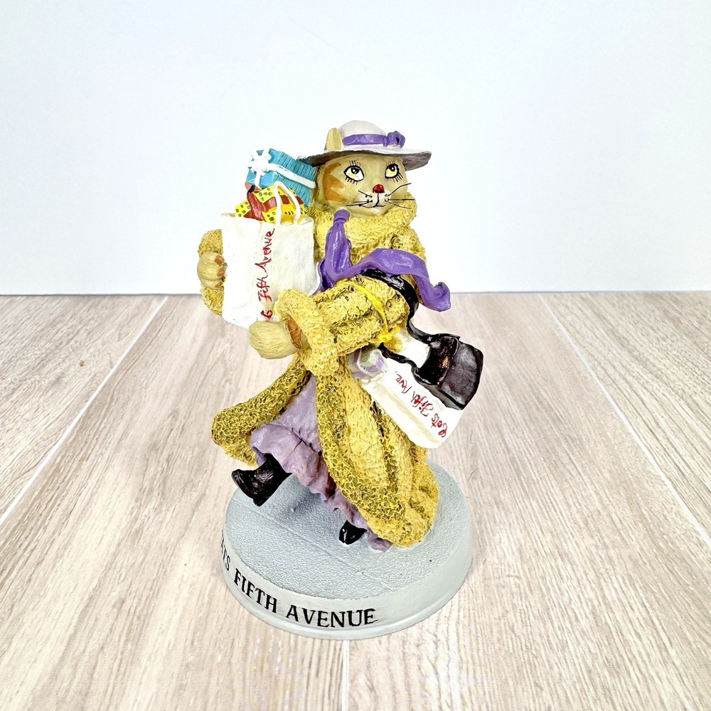 Cat Hall of Fame 241 Cats Fifth Avenue Ertl Figurine 1998 NOB w Box